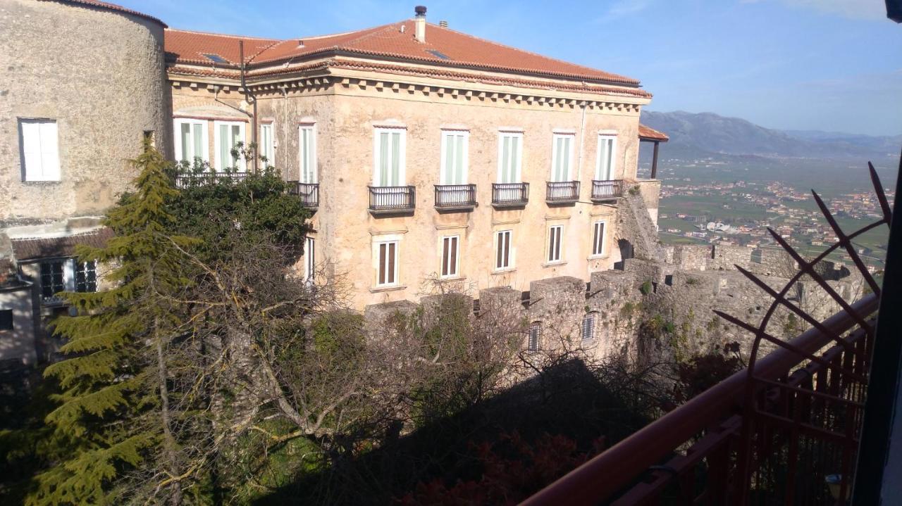 Teggiano Hotel La Congiura Dei Baroni מראה חיצוני תמונה