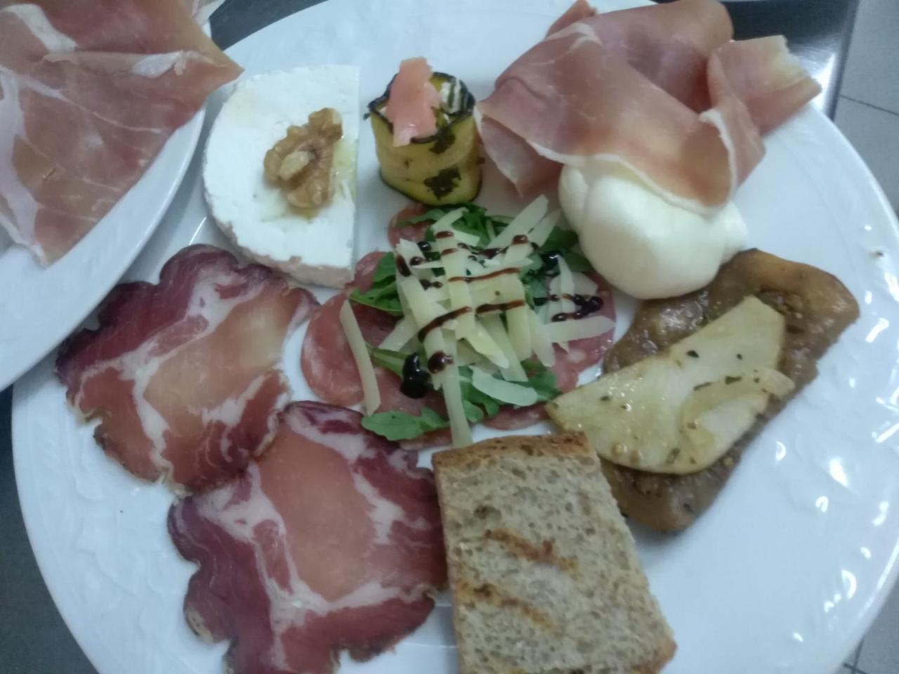 Teggiano Hotel La Congiura Dei Baroni מראה חיצוני תמונה