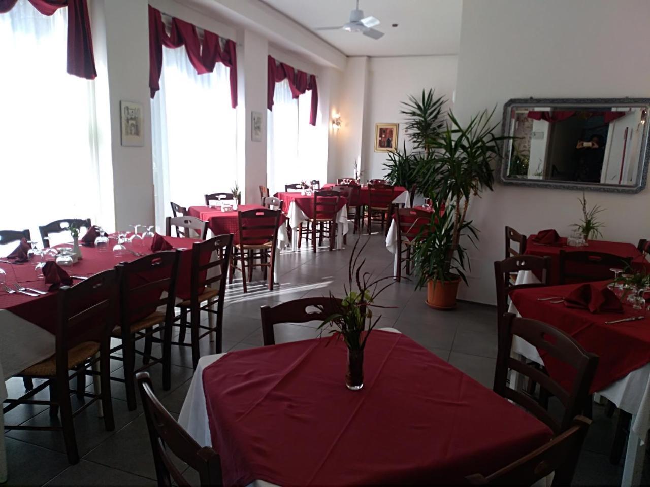 Teggiano Hotel La Congiura Dei Baroni מראה חיצוני תמונה